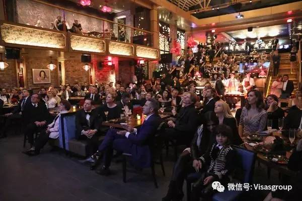 让我们忘掉落颁奖乌龙,来一场不醉不归的奥斯卡Party